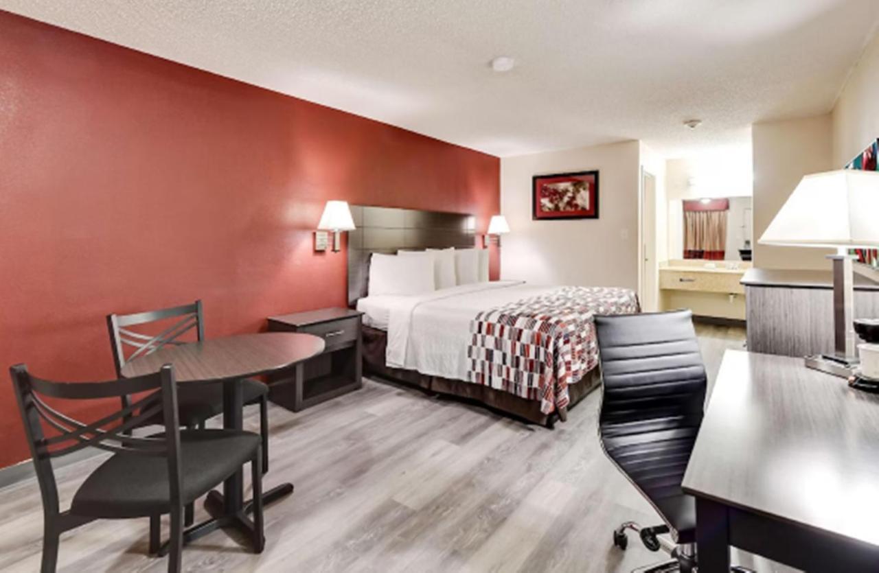American Inn Corsicana Bagian luar foto