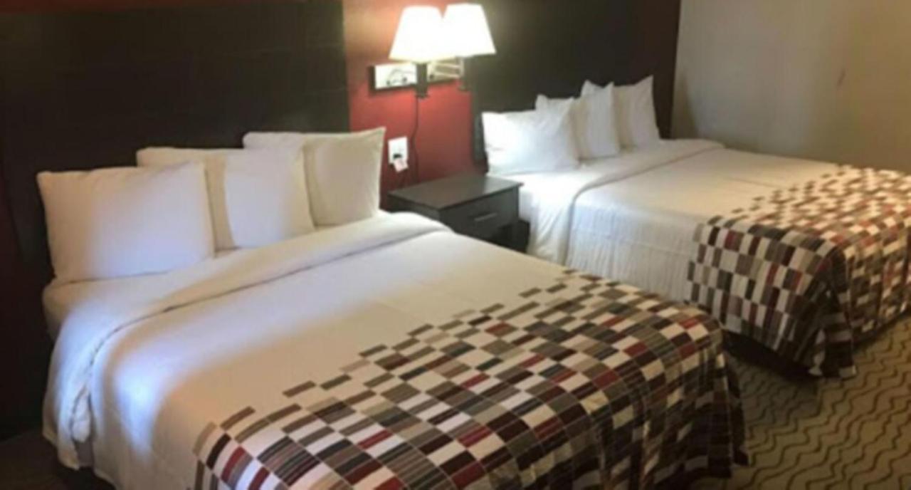 American Inn Corsicana Bagian luar foto