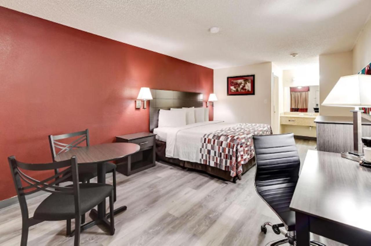 American Inn Corsicana Bagian luar foto