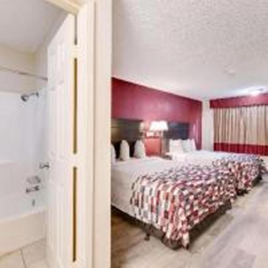 American Inn Corsicana Bagian luar foto