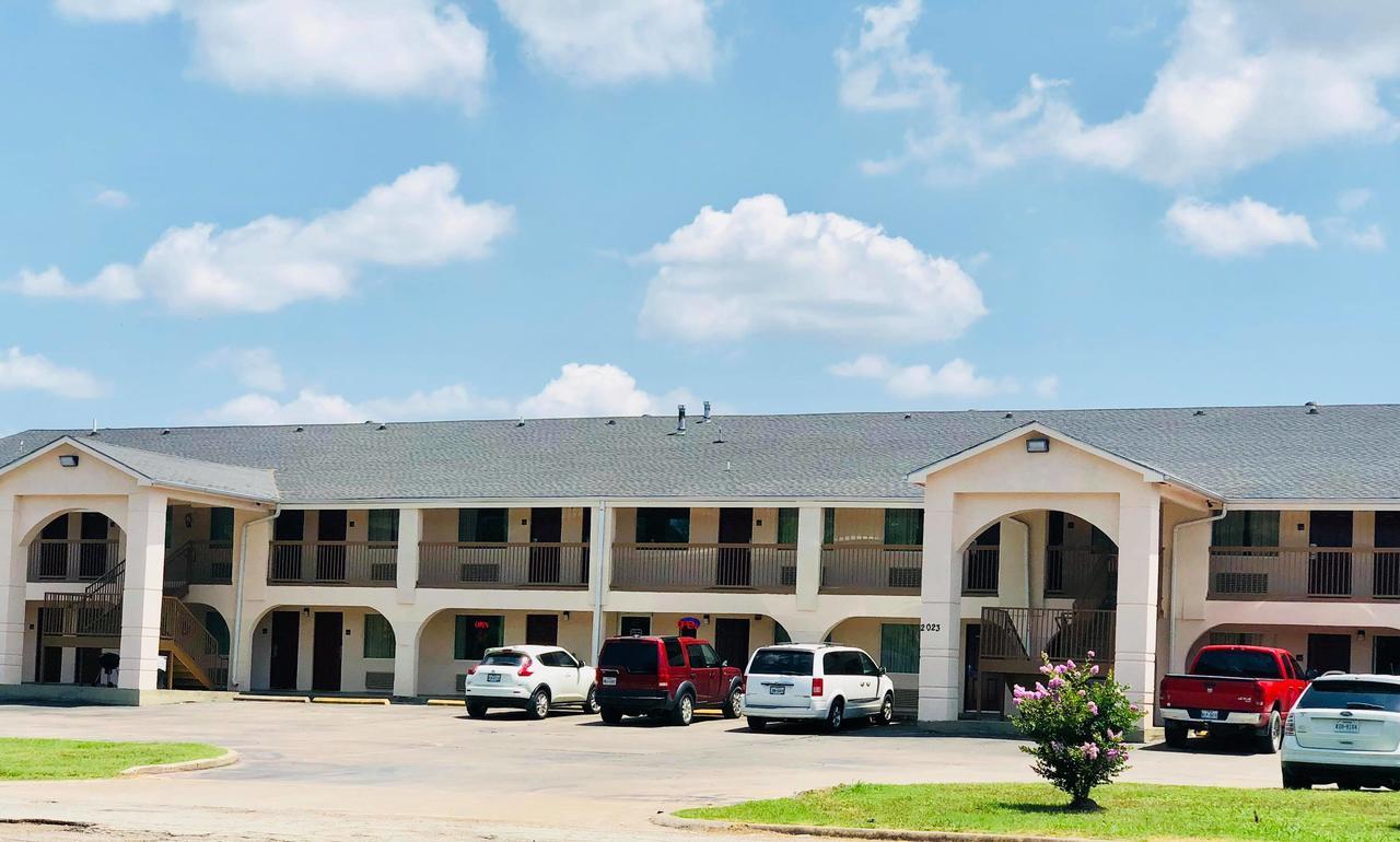 American Inn Corsicana Bagian luar foto