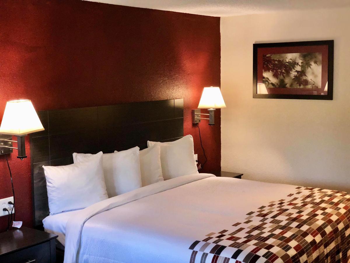 American Inn Corsicana Bagian luar foto